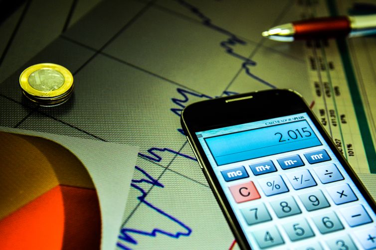 Mercado financeiro reduz previsão da inflação para 4,56%, em 2025